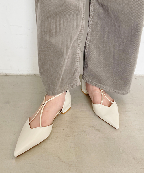 LE TALON(ルタロン)の「《追加》ポインテッドメタルクロスストラップフラット(その他シューズ・レディース・アイボリー/キャメル/ブラック系その他・22cm/22.5cm/23cm/23.5cm/24cm/24.5cm/25cm)」の21枚目の写真