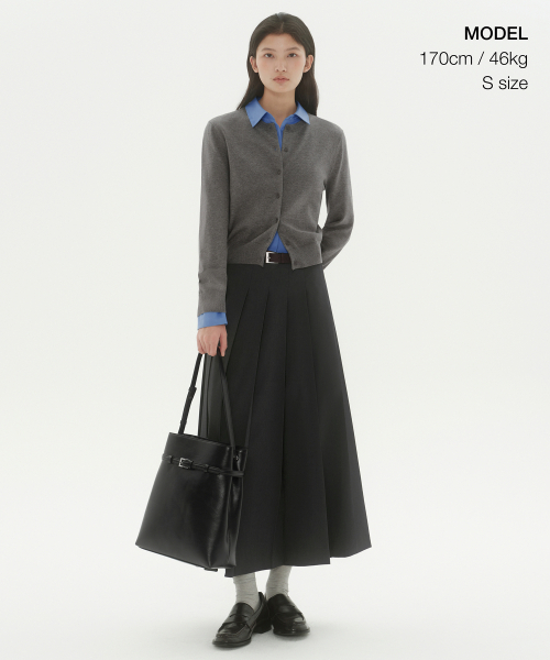 MUSINSA STANDARD WOMAN（ムシンサスタンダードウーマン）の「ウィメンズ ローウエスト プリーツ マキシスカート [グレー]（スカート・レディース・その他・SMALL/MEDIUM/LARGE/X-SMALL）」の2枚目の写真