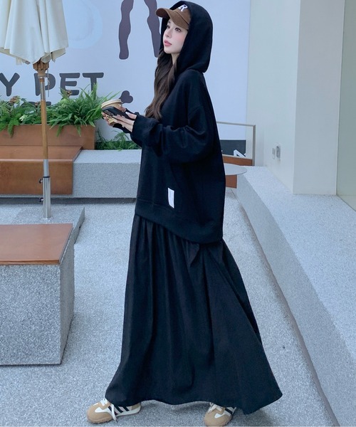AMAJI（アマジ）の「ドッキングスカート スウェットパーカーワンピース（ワンピース・レディース・ブラック・LARGE/X-LARGE/XX-LARGE）」の9枚目の写真