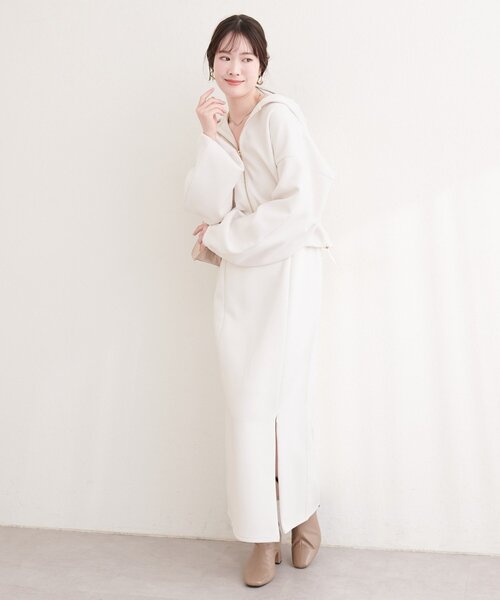 natural couture（ナチュラルクチュール）の「サイドラインスリーブパーカー（パーカー・レディース・チャコールグレー/オフホワイト/グレイッシュベージュ・FREE）」の7枚目の写真