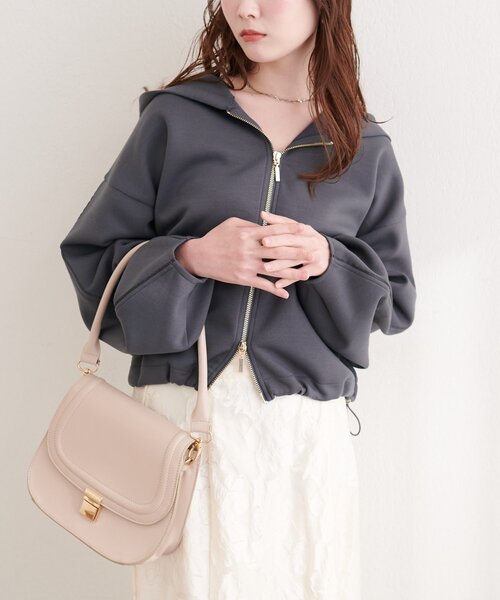 natural couture（ナチュラルクチュール）の「サイドラインスリーブパーカー（パーカー・レディース・チャコールグレー/オフホワイト/グレイッシュベージュ・FREE）」の21枚目の写真