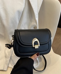 urbanfemine./合成皮革 シンプル ゴールド モチーフ バックル ショルダーバッグ U7605
