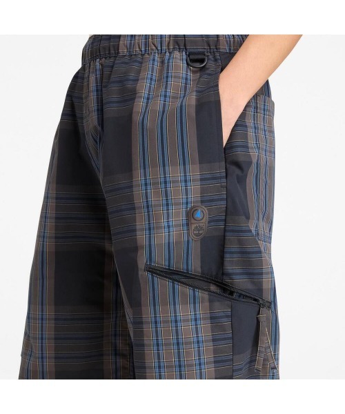 Timberland(ティンバーランド)の「DWR ヤーンダイ プレイド ショーツ ユニセックス(その他パンツ・メンズ・ダークブルー・SMALL/MEDIUM/LARGE/X-LARGE)」の4枚目の写真