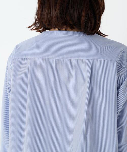 human woman（ヒューマンウーマン）の「◆【ウォッシャブル】綿ポリエステル先染ノーカラーブラウス（シャツ/ブラウス・レディース・ホワイト/ブルー系その他3・MEDIUM）」の18枚目の写真