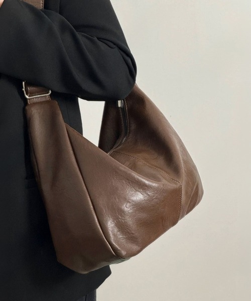 HEILIS(ヘイリス)の「《Chel select》ショルダーバッグクロスバッグ / ショルダーバッグ ボディバッグ A4 ペットボトル収納 ワンハンドル 通勤 通学 オフィスカジュアル 韓国 ノームコア シンプル ブラウン ブラック 茶 黒 無地 合皮 フェイクレザー(ショルダーバッグ・レディース・ブラウン/ブラック・FREE)」の22枚目の写真