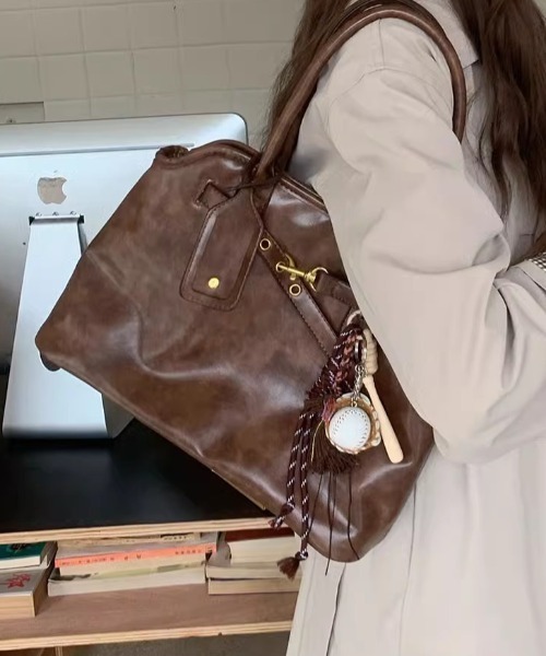 LAC-VERT(ラック・ヴェール)の「ヴィンテージ風ビッグトートバッグ(トートバッグ・レディース・ブラック/ブラウン・FREE)」の10枚目の写真