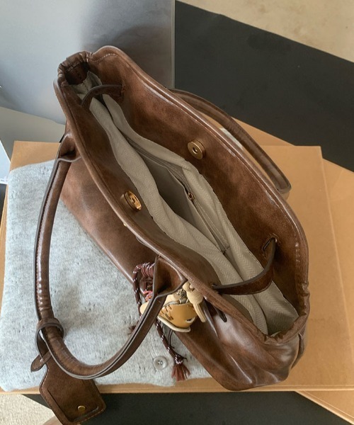 LAC-VERT(ラック・ヴェール)の「ヴィンテージ風ビッグトートバッグ(トートバッグ・レディース・ブラック/ブラウン・FREE)」の15枚目の写真