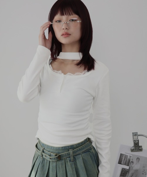 Ulysses(ユリシス)の「レースレイヤードチョーカートップス(Tシャツ/カットソー・レディース・ブラック/ホワイト/グレー・M/S)」の2枚目の写真