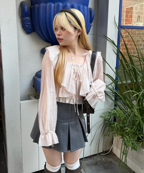 continuer de NICE CLAUP(コンティニューデナイスクラップ)の「ラッフルブラウス&シャーリングキャミ(シャツ/ブラウス・レディース・ピンク/ブラック/ブルー系その他/アイボリー/イエロー/ドット・FREE)」の20枚目の写真