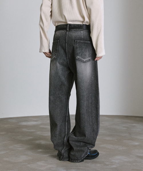 P.IN.O(ピインオ)の「カーブドブラシデニム - ブラック(デニムパンツ・メンズ・その他・SMALL/MEDIUM/LARGE/X-LARGE)」の4枚目の写真