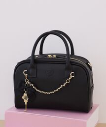 Maison de FLEUR | チャーム付きスクエアボストンバッグ(ハンドバッグ)