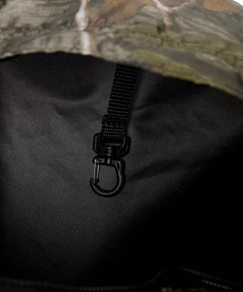 thisisneverthat(ディスイズネバーザット)の「Active Light Backpack(バックパック/リュック・メンズ・ブラック/カモフラージュ・FREE)」の13枚目の写真