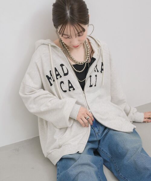 RETRO GIRL（レトロガール）の「フロントロゴパッチパーカー（パーカー・レディース・ホワイト系その他/ブルー・FREE）」の3枚目の写真