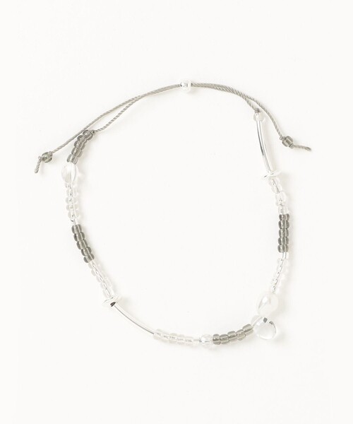 fredy emue（フレディエミュ）の「ストリングアジャストビーズブレス（ブレスレット・レディース・ベージュ系その他3/グレー系その他・FREE）」の4枚目の写真