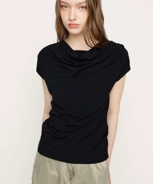 SLY（スライ）の「【SNSで話題！】DRAPE NECK CUT TOPS ドレープネックカットトップス 春服 夏服（Tシャツ/カットソー・レディース・杢グレー/ブラウン/アイボリー/ブラック・FREE）」の3枚目の写真
