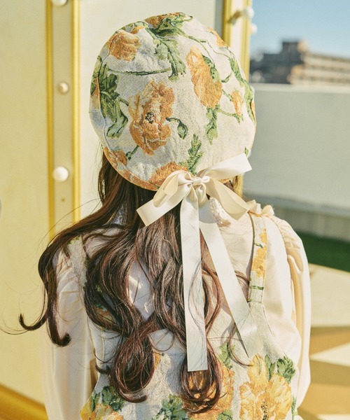 kutir(クティール)の「【クティールとレトロ】ゴブランリボンベレー帽(ハンチング/ベレー帽・レディース・グレー/ブルー/アイボリー/ピンク・FREE)」の2枚目の写真