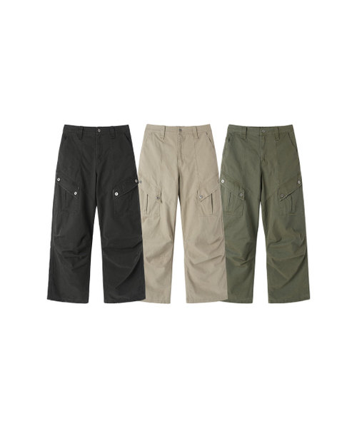 APOSTROPHE COMMA（アポストロフィコンマ）の「アングルポケットワイドカーゴパンツ_カーキ（その他パンツ・メンズ・その他・SMALL/MEDIUM/LARGE）」の2枚目の写真