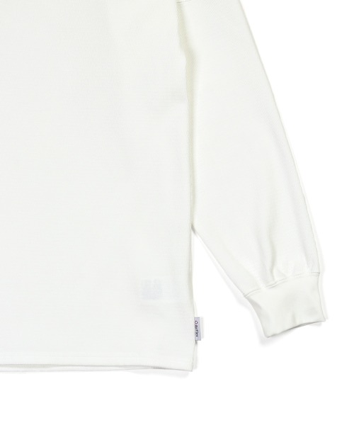 The DUFFER of ST.GEORGE(ザダファーオブセントジョージ)の「【WEB限定アイテム】「AIR FLEX」HONEYCOMB HENLEY FOOTBALL TEE:高収縮機能素材「エアフレックス」ハニカム ヘンリーネック フットボール ロンT(Tシャツ/カットソー・メンズ・ブラック/ホワイト・SMALL/MEDIUM/LARGE/X-LARGE)」の13枚目の写真