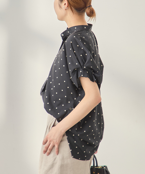 journal standard L'essage(ジャーナルスタンダードレサージュ)の「DEVEAUX/ドットタックスリーブシャツ(シャツ/ブラウス・レディース・ブラック系その他/グリーン系その他/レッド・FREE)」の11枚目の写真