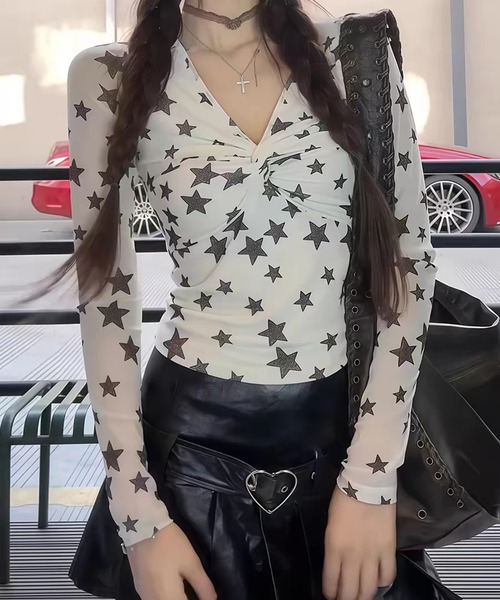 AsheKsha（アシクシャ）の「五角星のツイスト柄Vネック長袖Tシャツ（Tシャツ/カットソー・レディース・ホワイト・M）」の13枚目の写真
