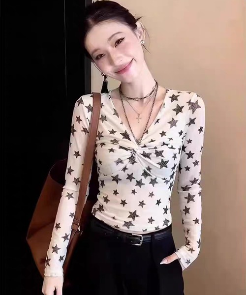 AsheKsha（アシクシャ）の「五角星のツイスト柄Vネック長袖Tシャツ（Tシャツ/カットソー・レディース・ホワイト・M）」の18枚目の写真
