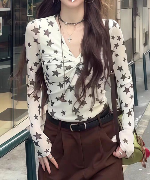 AsheKsha（アシクシャ）の「五角星のツイスト柄Vネック長袖Tシャツ（Tシャツ/カットソー・レディース・ホワイト・M）」の21枚目の写真