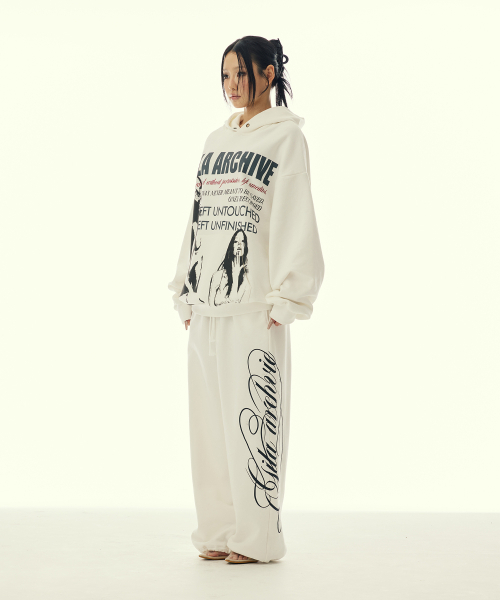 GILAARCHIVE(ギラアーカイブ)の「TWICE GIRL OVER SIZE HOODED_WHITE(パーカー・レディース・その他・MEDIUM/LARGE)」の12枚目の写真