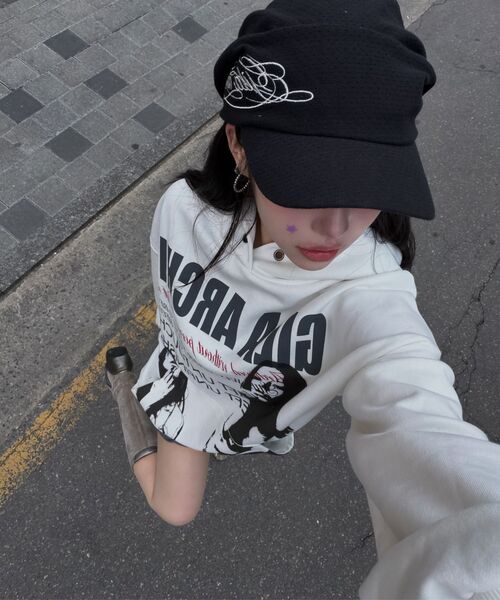 GILAARCHIVE(ギラアーカイブ)の「TWICE GIRL OVER SIZE HOODED_WHITE(パーカー・レディース・その他・MEDIUM/LARGE)」の10枚目の写真