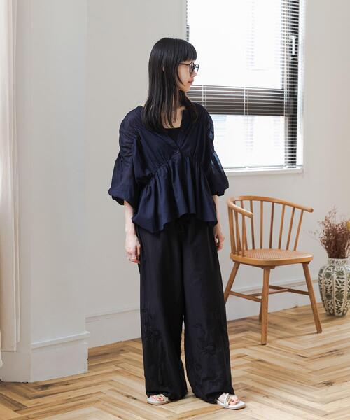URBAN RESEARCH DOORS(アーバンリサーチドアーズ)の「エンブロイダリーレースイージーパンツ(その他パンツ・レディース・ブラック/オフホワイト・FREE)」の3枚目の写真