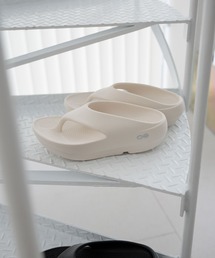 OOFOS（ウーフォス）の「【HEREIAM】OOFOS（ウーフォス）／OOriginal+(ウーオリジナルプラス)（サンダル）」