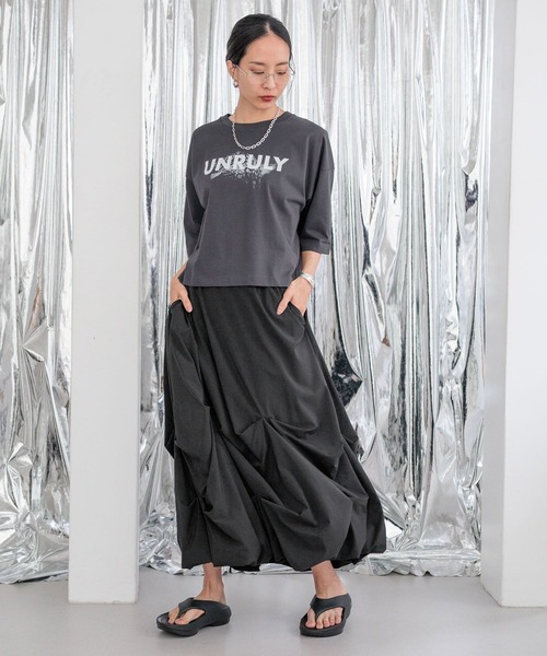 OOFOS(ウーフォス)の「【HEREIAM】OOFOS(ウーフォス)/OOriginal+(ウーオリジナルプラス)(サンダル・レディース・ブラック/クリーム・LARGE/MEDIUM/SMALL)」の4枚目の写真