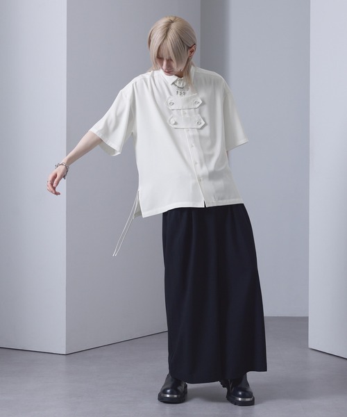 EMMA CLOTHES(エマクローズ)の「front button shirt / フロントボタンシャツ【黒色コラボ】(シャツ/ブラウス・メンズ・ブラック/ホワイト・S/M)」の16枚目の写真