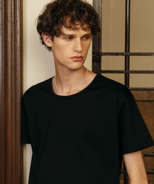 LURAKU（ルラク）の「【LURAKU】Loose Neck Cropped Tee / ルーズネッククロップドTシャツ（Tシャツ/カットソー・メンズ・ブラック/オフホワイト・S/M/L）」の21枚目の写真