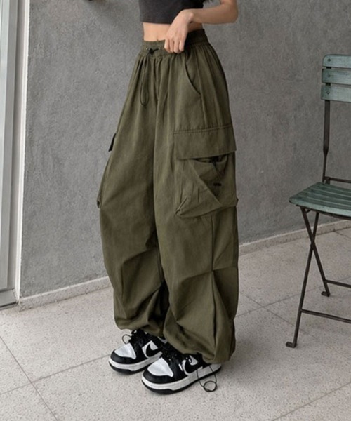 mielu(ミエル)の「ウエストゴムカーゴパンツ(カーゴパンツ・レディース・グレー/カーキ/ブラック・MEDIUM/LARGE)」の3枚目の写真