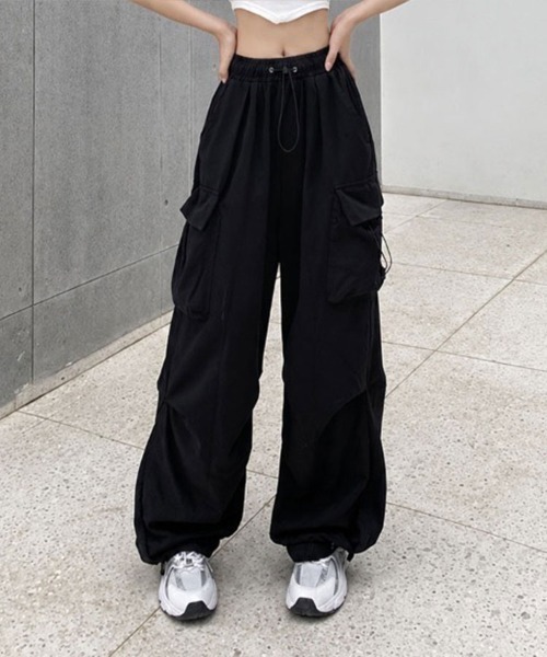 mielu(ミエル)の「ウエストゴムカーゴパンツ(カーゴパンツ・レディース・グレー/カーキ/ブラック・MEDIUM/LARGE)」の1枚目の写真