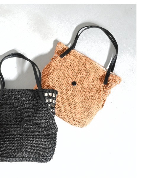 CLEDRAN(クレドラン)の「【ペーパー × 羊革】CL3958 HAND&WORK PAPER SIDE PATTERN TOTE(かごバッグ・レディース・ブラック/ダークベージュ・FREE)」の1枚目の写真