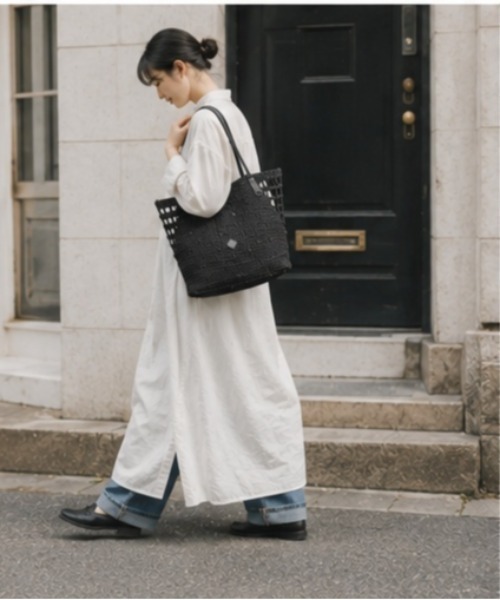 CLEDRAN(クレドラン)の「【ペーパー × 羊革】CL3958 HAND&WORK PAPER SIDE PATTERN TOTE(かごバッグ・レディース・ブラック/ダークベージュ・FREE)」の16枚目の写真