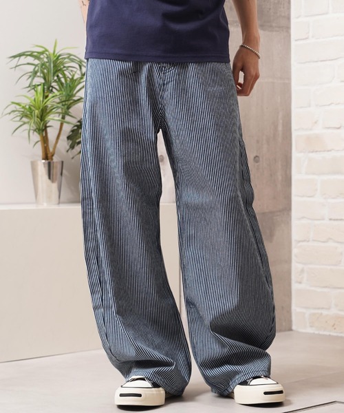 1111clothing(ワンフォークロージング)の「リップデニム&ヒッコリー バレルレッグパンツ / Rip Denim & Hickory Barrel-Leg Pants(デニムパンツ・メンズ・ワンウォッシュ/ネイビー・L/M/S)」の2枚目の写真