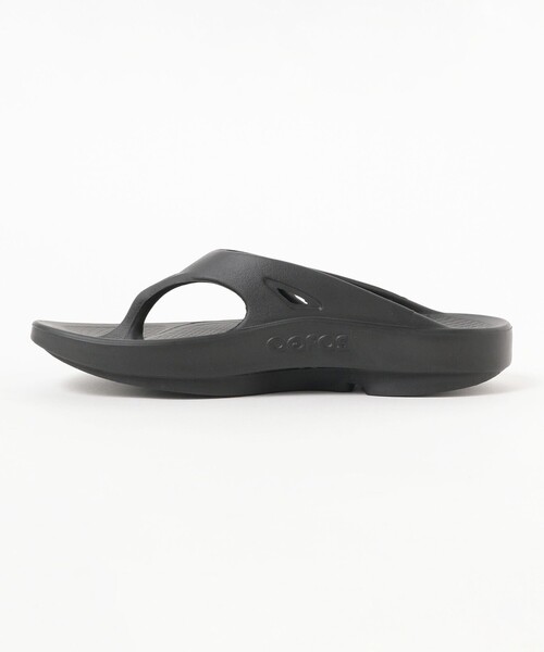 BEAMS HEART（ビームスハート）の「OOFOS / Ooriginal Sandals（26～28cm）（サンダル・メンズ・ブラック/チャコールグレー・28.0cm/27.0cm/26.0cm）」の12枚目の写真
