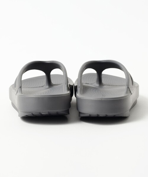 BEAMS HEART（ビームスハート）の「OOFOS / Ooriginal Sandals（26～28cm）（サンダル・メンズ・ブラック/チャコールグレー・28.0cm/27.0cm/26.0cm）」の14枚目の写真