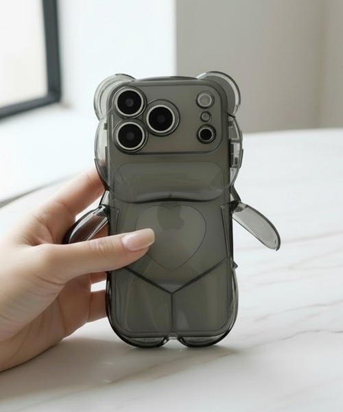 Fun & Daily(ファンアンドデイリー)の「Stand Bear iPhone Case 16 17 Pro ProMax / アイフォンケース(スマホケース/カバー・レディース・クリア/ブラック・iPhone 16 Pro Max/iPhone 16 Pro/iPhone 17 Pro/iPhone 17/iPhone 16/iPhone 17 Pro Max)」の2枚目の写真
