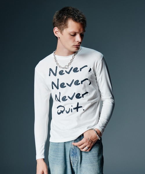 glamb（グラム）の「Never Quit Cutsew / ネバークイットカットソー（Tシャツ/カットソー・メンズ・ホワイト/ブラック/カーキ・S/M/L）」の2枚目の写真