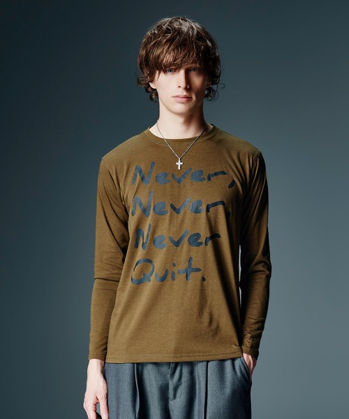 glamb（グラム）の「Never Quit Cutsew / ネバークイットカットソー（Tシャツ/カットソー・メンズ・ホワイト/ブラック/カーキ・S/M/L）」の3枚目の写真
