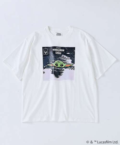 STAR WARS(スターウォーズ)の「STAR WARS / スター・ウォーズ マンダロリアン プリント Tシャツ(Tシャツ/カットソー・メンズ・ホワイト/ライトブルー/ホワイト系その他/ブラック系その他/アイボリー/グリーン・MEDIUM/LARGE)」の3枚目の写真