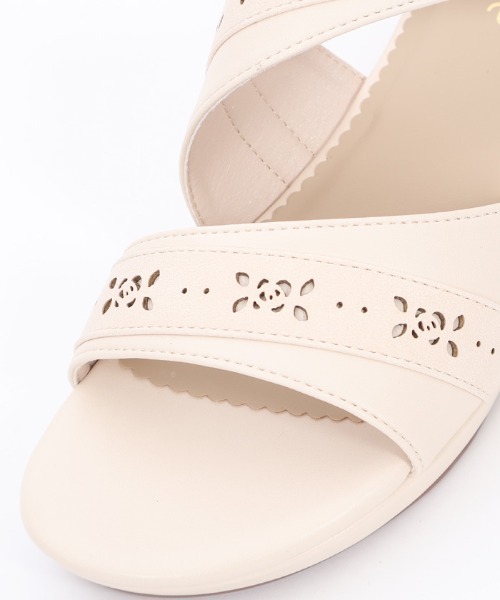 axes femme(アクシーズファム)の「カットワークアシメサンダル(サンダル・レディース・キナリ/ブラック・MEDIUM/LARGE)」の7枚目の写真