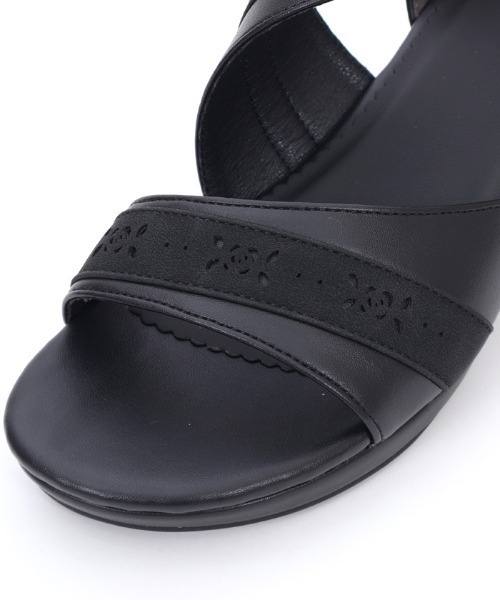axes femme(アクシーズファム)の「カットワークアシメサンダル(サンダル・レディース・キナリ/ブラック・MEDIUM/LARGE)」の15枚目の写真