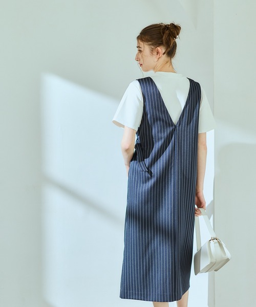 12Twelve Agenda(トゥエルブ アジェンダ)の「サイドベルトピンストライプ柄ジャンスカ(ジャンパースカート・レディース・ネイビー/ライトグレー・M)」の14枚目の写真