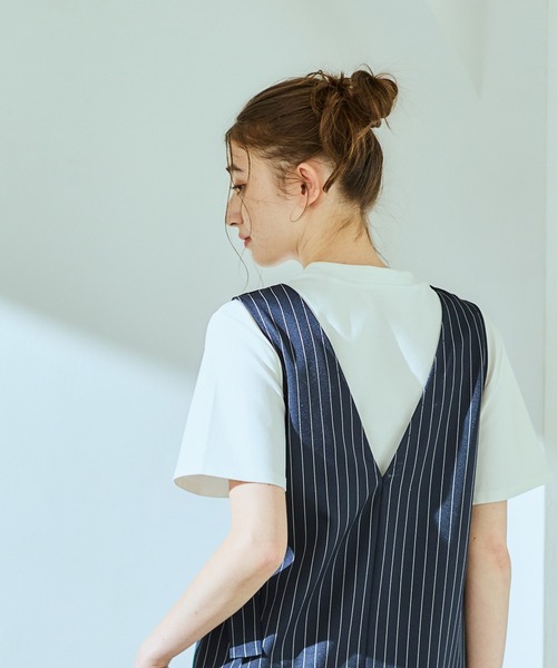 12Twelve Agenda(トゥエルブ アジェンダ)の「サイドベルトピンストライプ柄ジャンスカ(ジャンパースカート・レディース・ネイビー/ライトグレー・M)」の18枚目の写真