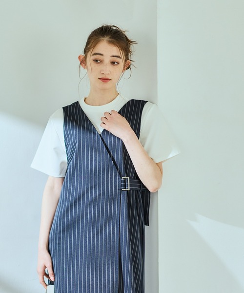 12Twelve Agenda(トゥエルブ アジェンダ)の「サイドベルトピンストライプ柄ジャンスカ(ジャンパースカート・レディース・ネイビー/ライトグレー・M)」の17枚目の写真