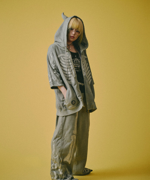 GALFY(ガルフィー)の「『GALFY/ガルフィー』爆上げ↑↑ギラタンク(Tシャツ/カットソー・レディース・ブラック/グレー/ホワイト・XL/L)」の14枚目の写真